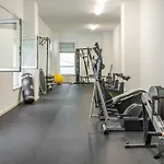 T3 Com Piscina Tenis Ginasio E Parq Infant Lissabon