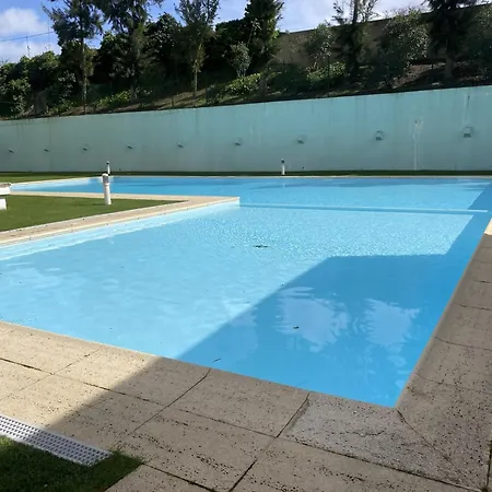 T3 Com Piscina Tenis Ginasio E Parq Infant Appartement Lissabon
