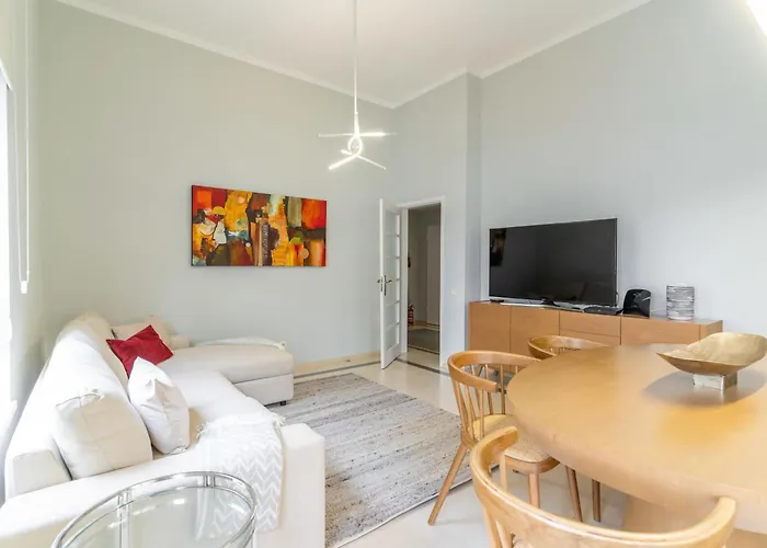 Apartment T3 Com Piscina Tenis Ginasio E Parq Infant *