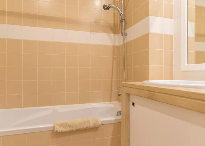Apartment T3 Com Piscina Tenis Ginasio E Parq Infant