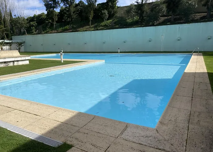 T3 Com Piscina Tenis Ginasio E Parq Infant Apartment Lisbon