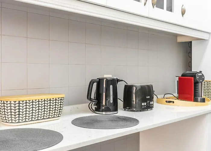 Apartment T3 Com Piscina Tenis Ginasio E Parq Infant Lisbon