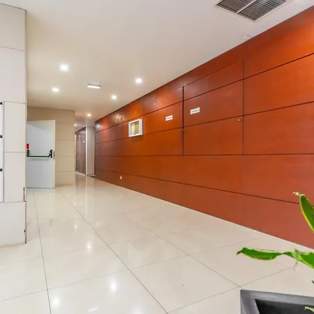 Апартаменты T3 Com Piscina Tenis Ginasio E Parq Infant Лиссабон