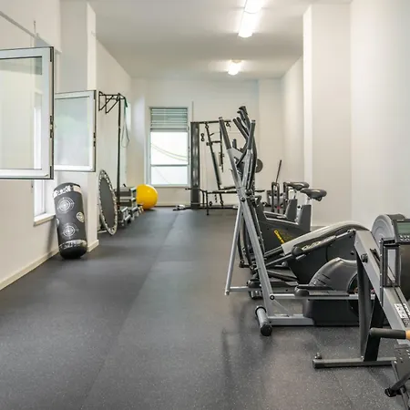 T3 Com Piscina Tenis Ginasio Lisboa