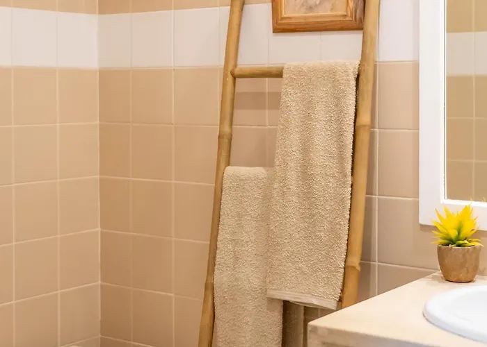 T3 Com Piscina Tenis Ginasio E Parq Infant *