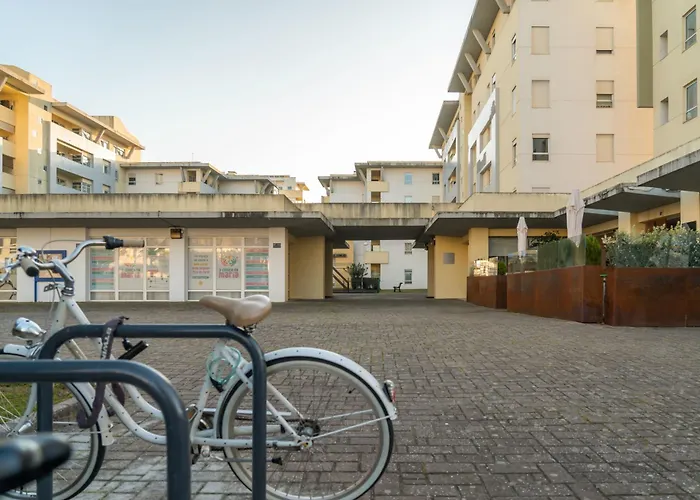 T3 Com Piscina Tenis Ginasio E Parq Infant 公寓