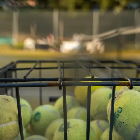 T3 Com Piscina Tenis Ginasio E Parq Infant Lisbon